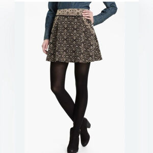 Free people Black and Cream Brocade Tapestry Textured Patterned Skirt size 6